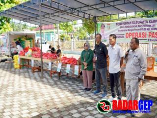 Cegah Kelangkaan Dan Stabilkan Harga Pemkab Kampar Lakukan Operasi Pasar Di Desa Kayu Aro Kampar Utara